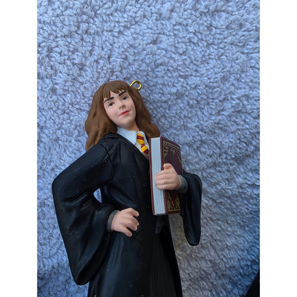 Hallmark Keepsake Storytellers Harry Potter Hermione Ornament 2019 QXI3259 E2 - Picture 6 of 16